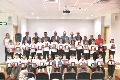 Ramazan Dede Bilgi Evi Yıl Sonu Kapanış Programı Yapıldı